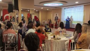 Bağımsız Türkiye Partisi Adana Kadın Kolları ‘Anneler Günü”  programı düzenledi