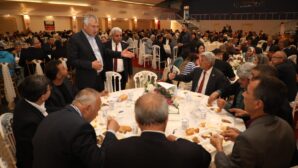 Adanalılar Eğitim Kültür ve Dayanışma Derneği iftar davetinde Adanalıları buluşturdu