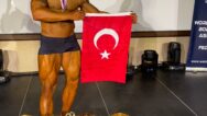   MERT ARIOĞLU, 2023 WABBA KLASİK FİZİK ve VÜCUT GELİŞTİRME DÜNYA ŞAMPİYONLAR ŞAMPİYONU OLDU