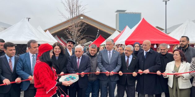 Adanalılar Derneği’nin düzenlediği,  Ankara 3. Adana Tanıtım Günleri Etkinliğine Yoğun İlgi