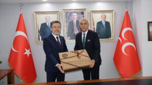 BAKAN YUMAKLI’DAN BAŞKAN KANLI’YA ZİYARET…