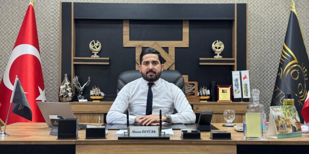 AK Parti Çukurova İlçe Gençlik Kolları Başkanı Murat Öztürk : İlçe gençlik kolları olarak ev ev gezip genç kardeşlerimizin gönüllerine giriyoruz.