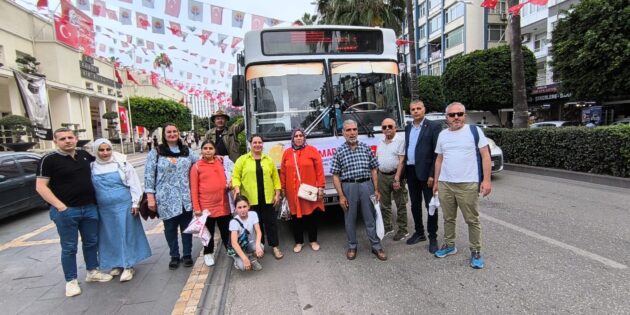 MAR-DAD Anneler Günü’nde Yumurtalık Belediye Belediye Başkanını ve Esnafı  Ziyaret Etti