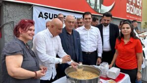 MHP Çukurova İlçe Başkanlığı’nın Aşure Etkinliği Yoğun Katılımla Gerçekleşti