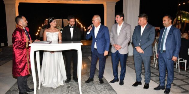 Dijle’nin & Ali’nin Düğünü, Adana’da İş ve Siyaset Dünyasını Bir Araya Getirdi