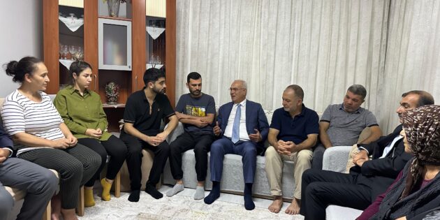 MHP Adana “Hayırlı Günler Komşum” ile gönül köprülerini güçlendiriyor