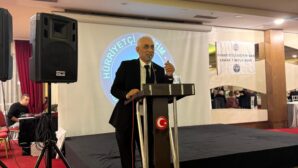 Hürriyetçi Eğitim Sen Adana 1 No’lu Şube, Öğretmenler Günü’nü görkemli bir gala programıyla kutladı.