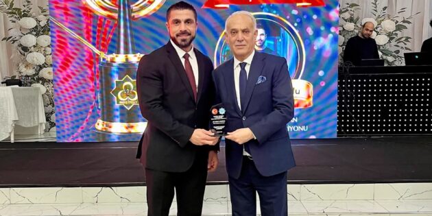 “Vatana Değer Katanlar” Ödül Töreninde Mert Arıoğlu’na Yılın Başarılı Sporcusu Ödülü