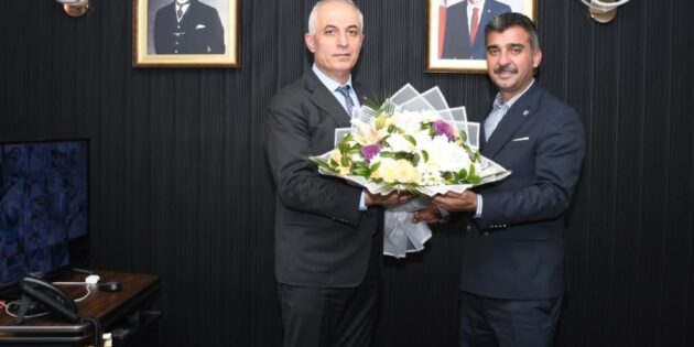 Adana Çiçekçiler Esnaf Odası’nda Mehmet Acar Yeniden Başkan Seçildi.