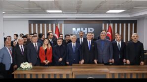 MHP Adana İl Başkanlığı’nda tarihi bayramlaşma!
