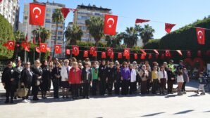 Kadın Emeğine Vurgu: Adana Kent Konseyi Kadın Meclisi’nden 8 Mart Etkinliği