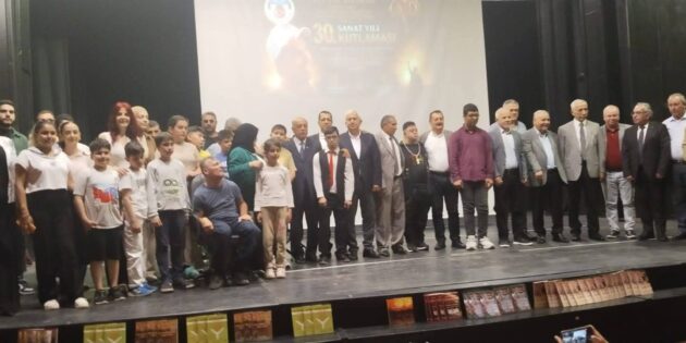 “Engelleri Aşan Sanat Yolculuğuna Yoğun İlgi”