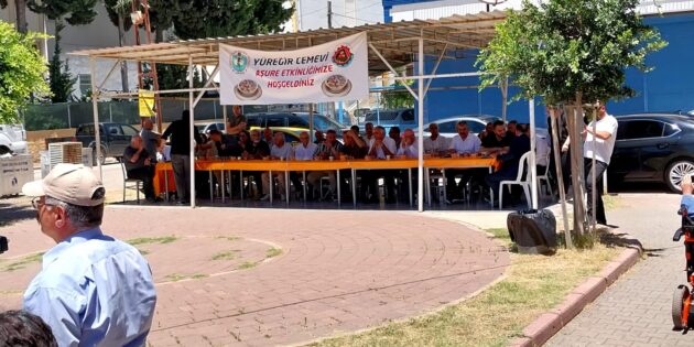 Yüreğir PTT Cemevi’nde Aşure Bereketi Paylaşıldı